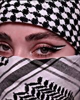 الصورة الرمزية ڪُحلــَـْہ‌‍