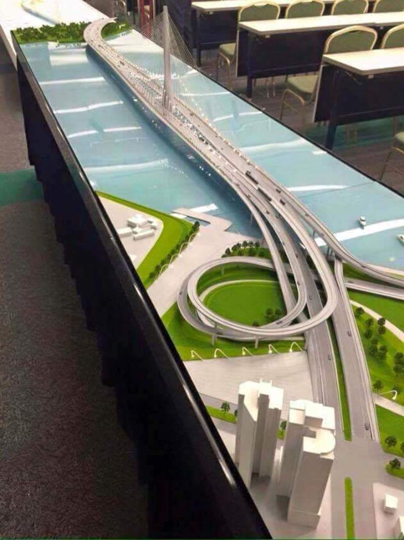 فوز المهندسه العراقيه زها حديد بسابقة تصميم جسر دانجيانج في تايون 38242.fb_img_1441021322730