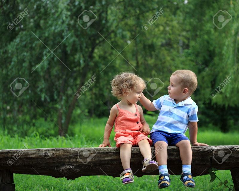 زينة الحياة الدنيا .. - صفحة 84 49001.11745945-children-in-summer-park-stock-photo-child