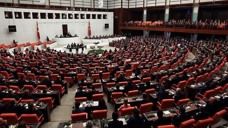 البرلمان التركي يمدد حالة الطوارئ في البلاد ثلاثة أشهر إضافية  20386.586c1afbc46188cc278b466c