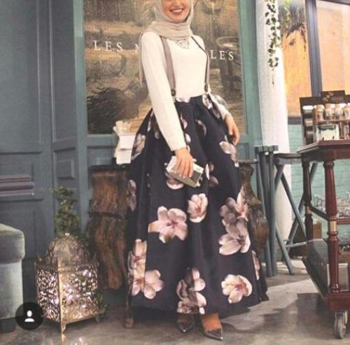 ملابس محجبات للجامعة  100155.floral-robe-hijab-2018